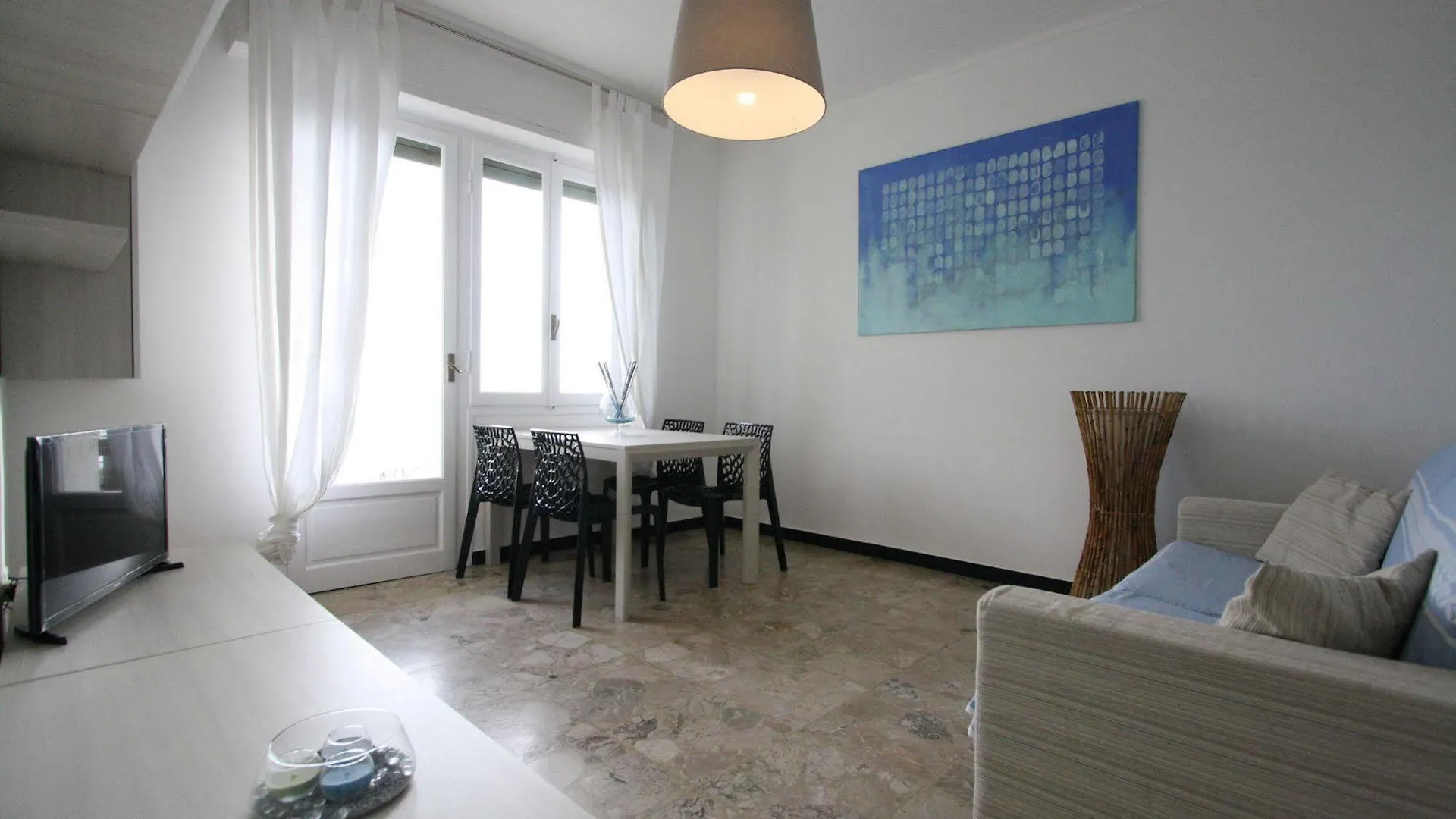 Apartamento Rentopolis Fronte Mare Taggia Itália